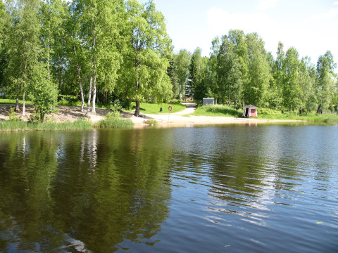 Tikan uimaranta. Kuva Reijo Nieminen